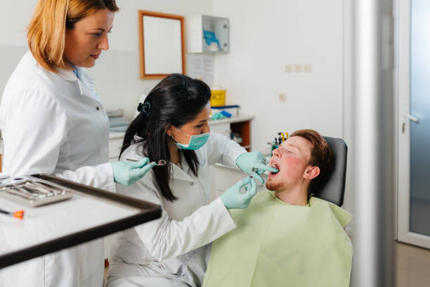 Best Urgent Tooth Repair  in Williamsburg, FL