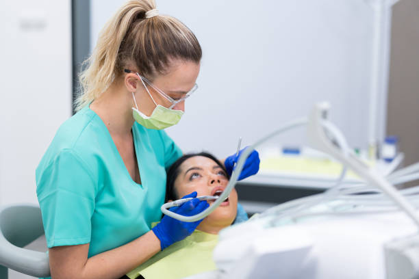 Best Broken Tooth Emergency  in Williamsburg, FL